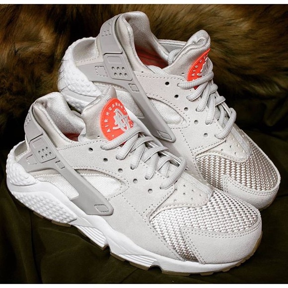 Nike Shoes | Nike Huarache Womens 75 